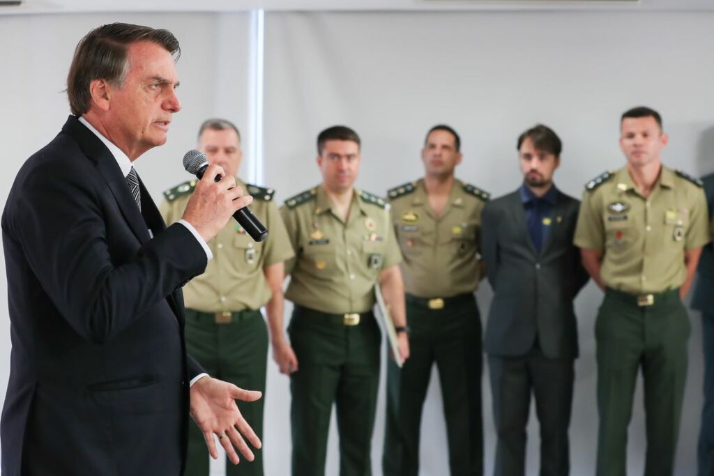 1 78 Bolsonaro alerta para guerra da informação