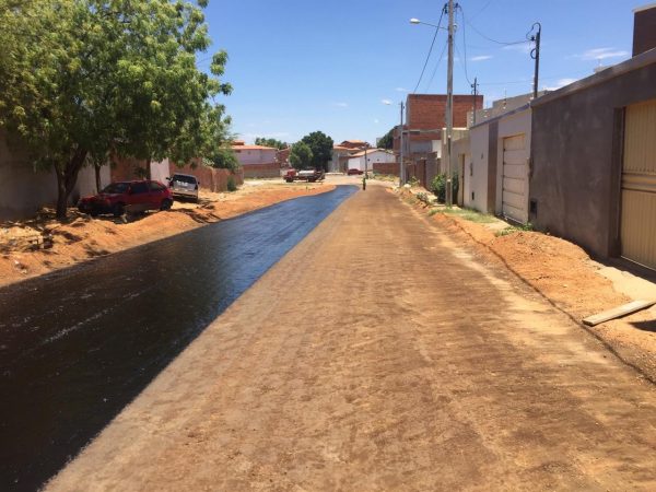 1 135 e1571739794127 Ruas dos Bairros Ipanema e Ipiranga recebem serviços de pavimentação