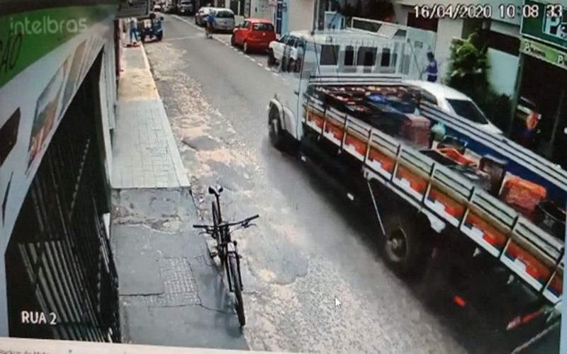 adasdaa Homem morre vítima de atropelamento no centro de Guanambi; veja vídeo