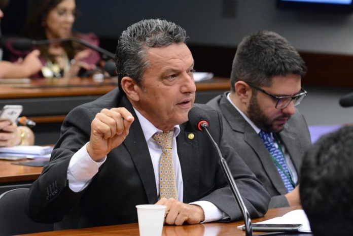 ccx 696x465 1 Charles Fernandes anuncia mais de R$ 2,5 milhões através de emenda parlamentar para o combate ao Covid – 19 na Bahia; Hospital Regional e municípios da região serão beneficiados