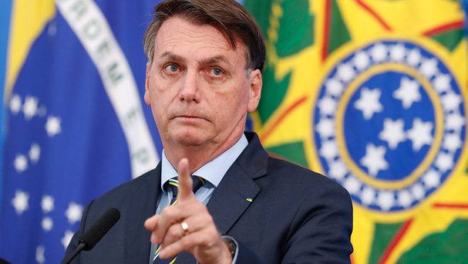 covid 19 bolsonaro troca ministro 660x372 1 Datafolha: rejeição a Bolsonaro bate recorde, mas aprovação segue estável