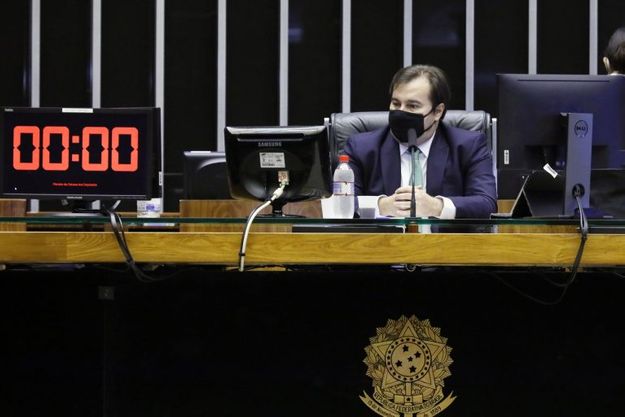 a 140 Câmara aprova suspensão de pagamentos de estudantes ao Fies durante pandemia