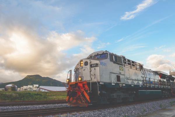 2565293a2b41594130a6841e3d931b41 VLI retoma transporte de minério de ferro a partir de Licínio de Almeida