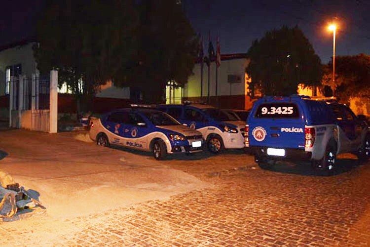 45 delegacia de brumado viatura policia militar 12 10 achei sudoeste Brumado: PM prende homem com mandado de prisão em aberto por tentativa de estupro