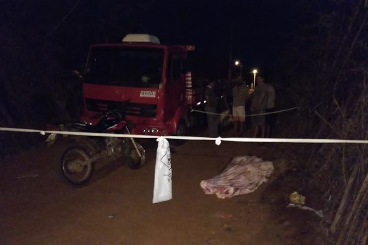 43 idoso morre em acidente na zona rural de livramento de nossa senhora 12 10 achei sudoeste Caminhão bate de frente com motocicleta e idoso morre em Livramento