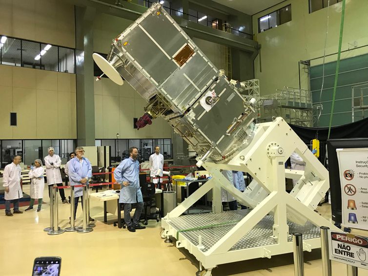 satelite Satélite brasileiro será lançado na madrugada deste domingo