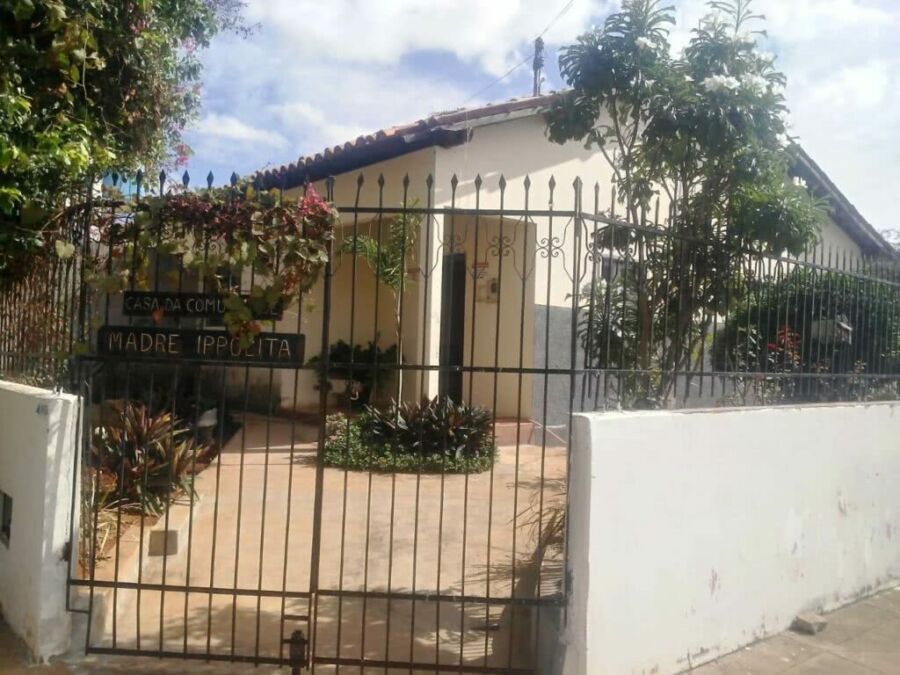 594092a5 ba52 46a4 b498 e4788c0c2abb 1024x768 1 Casa de Acolhida Madre Ippolita realiza leilão para não fechar as portas em Guanambi; veja como doar