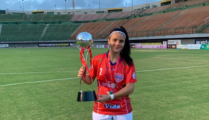 Suzana Ibia 1 Jovem de Ibiassucê é destaque no campeonato baiano de futebol e vice campeã