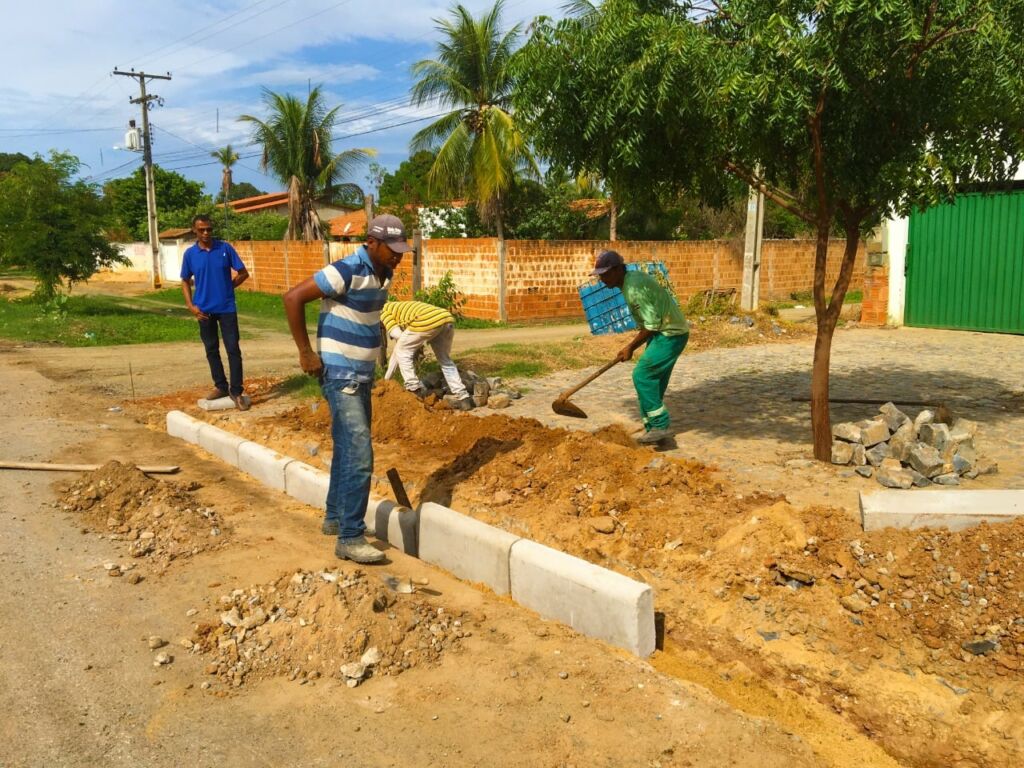 255641018 1553336345015658 2470481695809220304 n Obras de recuperação do trevo na Agrovila 10 em Serra do Ramalho tem inicio