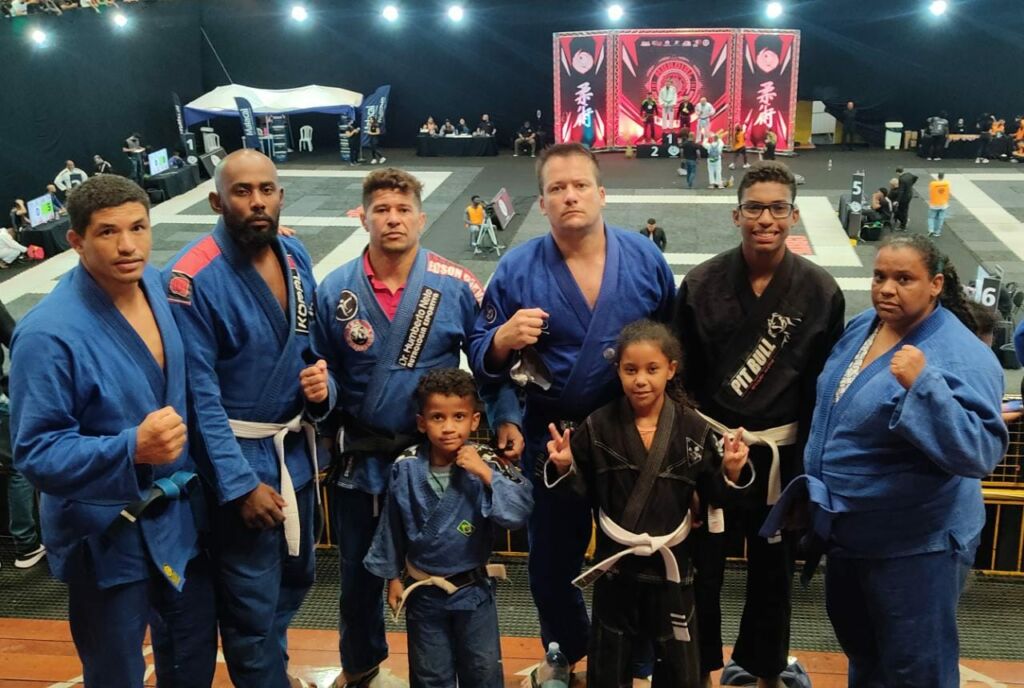 WhatsApp Image 2021 12 04 at 07.53.22 1 Atletas Caetiteenses brilham no Campeonato Mundial de Jiu-jitsu em São Paulo