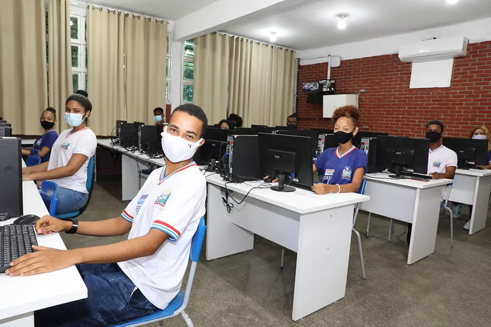 foto feijao almeida Governo da Bahia abre inscrições de 110 mil vagas do programa Educar para Trabalhar; saiba como participar