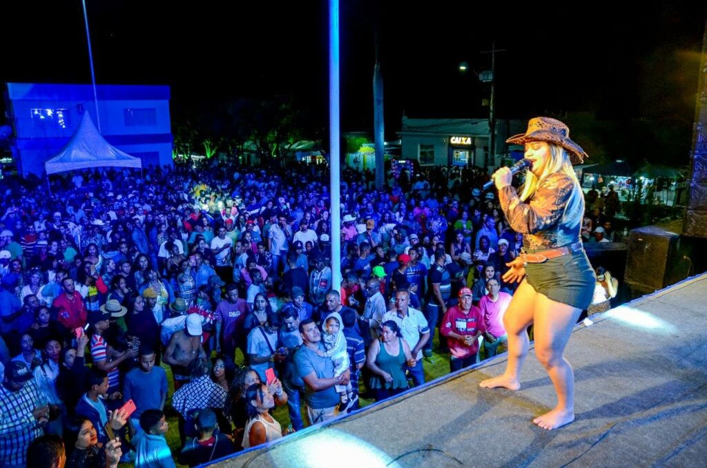 20220907 3644 Festejos de 7 de Setembro em Palmas de Monte Alto - Canindé e Taty Vaqueira