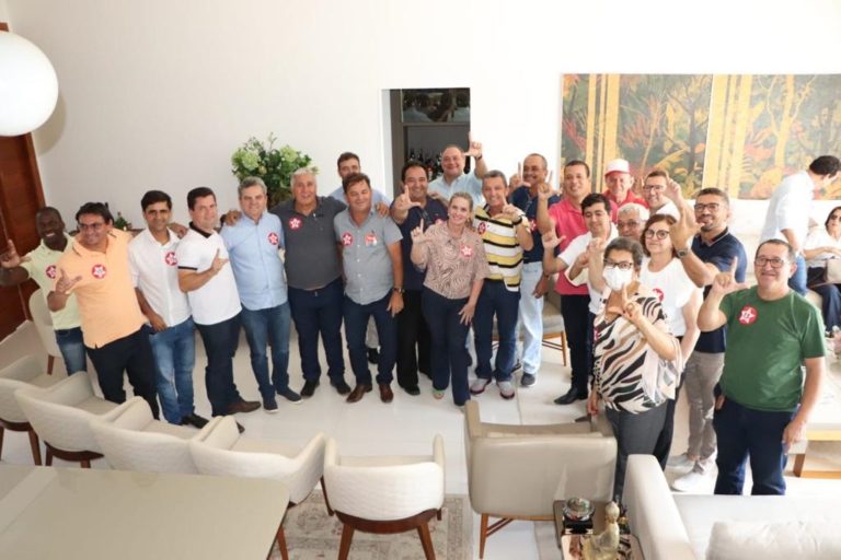 fg 768x512 1 Ivana Bastos e Charles Fernandes reúne prefeitos da Microrregião de Guanambi para ampliar votação de Jerônimo Rodrigues no segundo turno