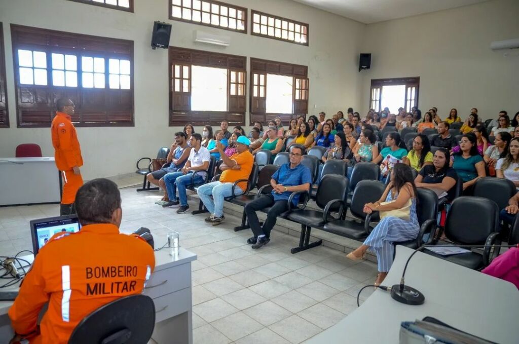 313317653 3040328169598464 3285407984662499793 n 1 Prefeitura de Candiba realiza Capacitação de Noções Básicas de Primeiros Socorros