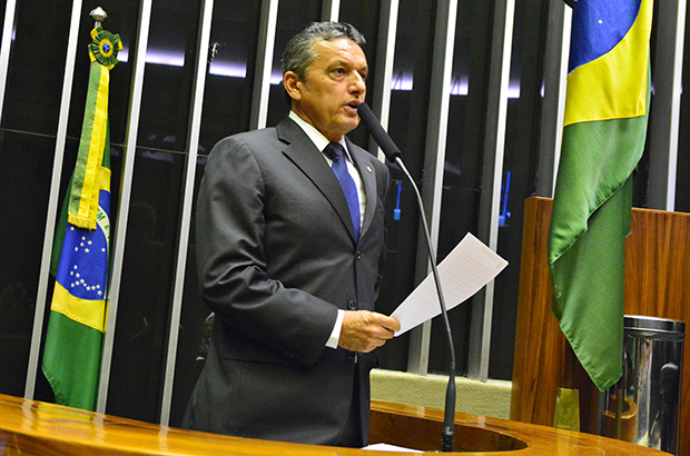 charles fernandes perfil int 1 Deputado Charles Fernandes articula aprovação de proposta para melhorar atendimento e diagnóstico de pessoas com Fibromialgia