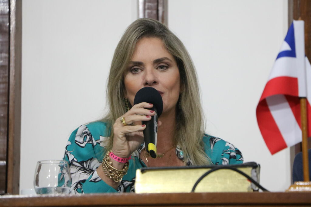 IVANA BASTOS 2 Deputada Ivana Bastos indica obrigatoriedade de atendimento 24 horas em DEAM na Bahia