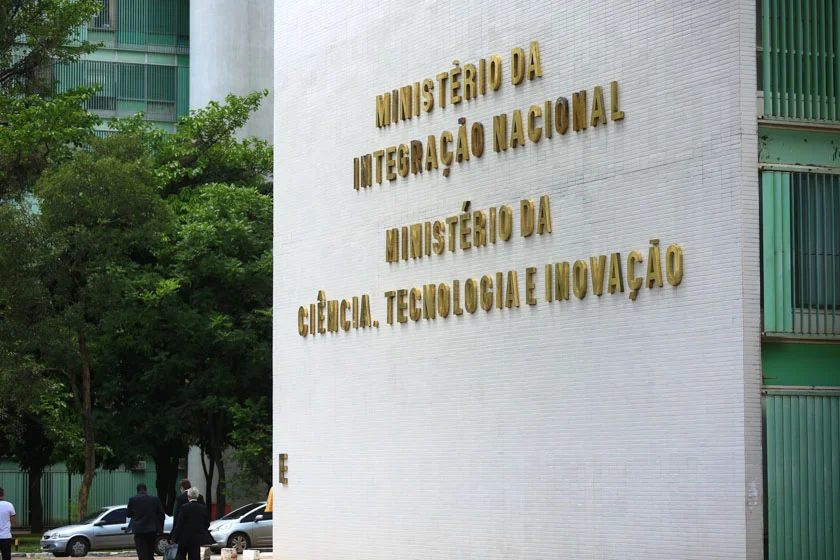 ministerio integracao nacional ciencia tecnologia 010316 RF 002 Concurso do Ministério da Ciência tem 814 vagas e salário de R$ 11 mil