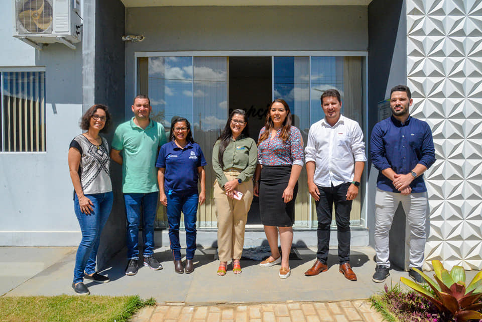 344759859 1347598132454206 1950969435707729689 n Diretora do Núcleo Regional de Saúde discute melhorias na saúde com autoridades municipais em Guajeru