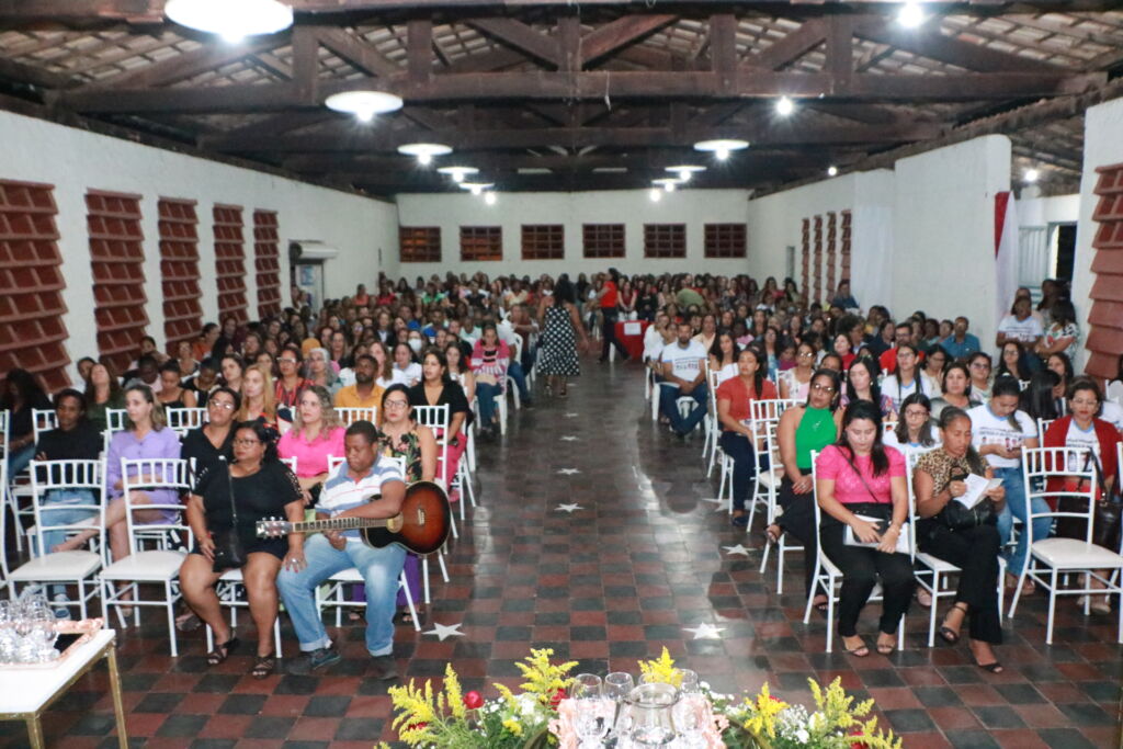 68712264220232405 Simpósio apresenta o sucesso do programa de educação inclusiva implementado pela Prefeitura de Igaporã