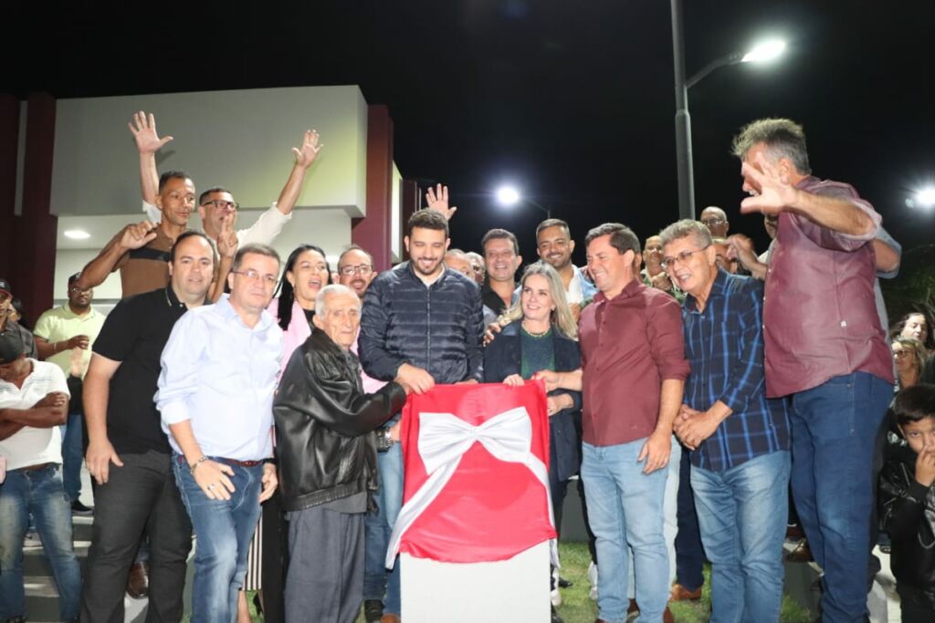 IMG 20230605 WA0096 Deputada Ivana Bastos e prefeito Neto entregam praça em Igaporã