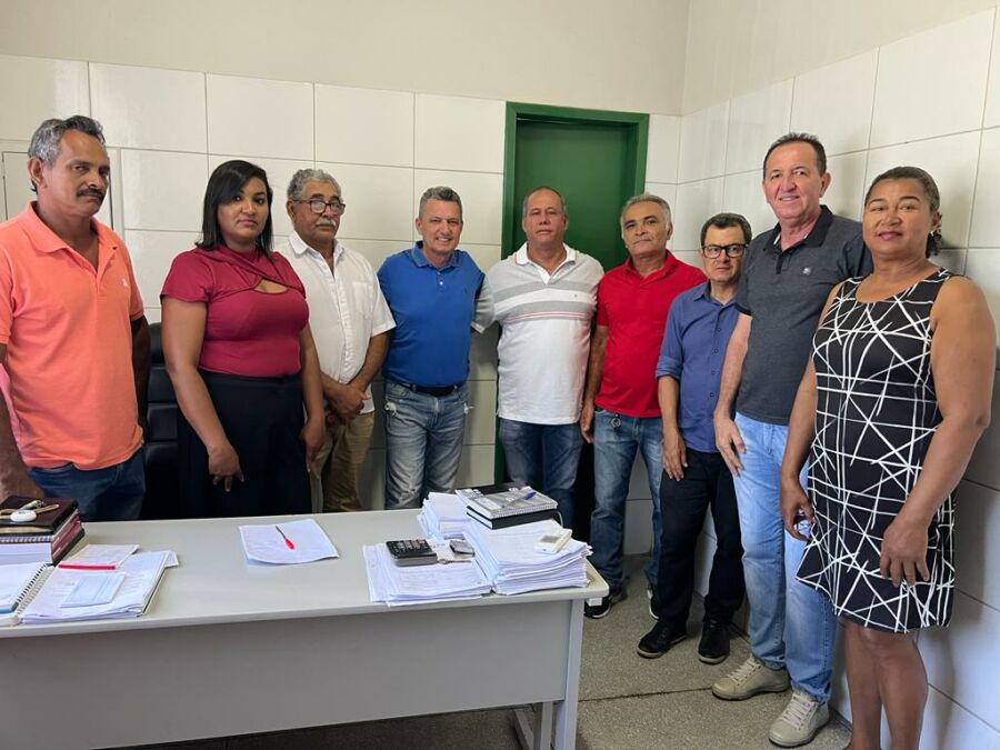 IMG 20240115 WA0210 Deputado Charles Fernandes discute questões da barragem de Ceraíma com lideranças agrícolas do distrito