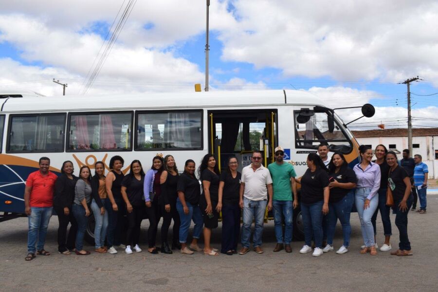 DSC 0646 Prefeito João Veiga entrega micro-ônibus para fortalecer assistência social e inclusão no município