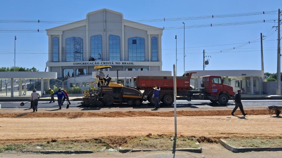 WhatsApp Image 2024 06 30 at 13.21.26 Seinfra Guanambi inicia asfaltamento do acesso à nova sede regional da Congregação Cristã do Brasil na Avenida do Trabalhador