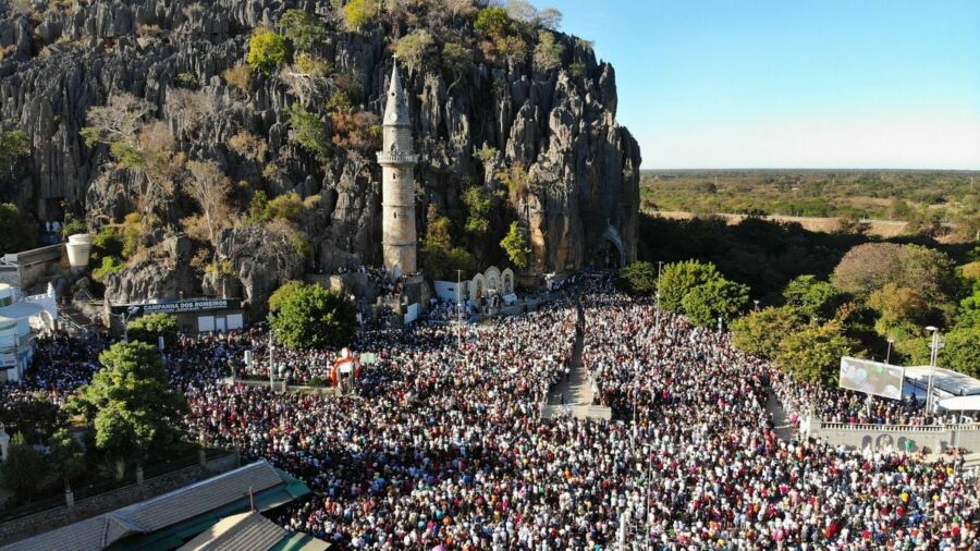 romaria em bom jesus da lapa 2367547 article Bom Jesus da Lapa recebe público 15 vezes maior que a população durante romaria