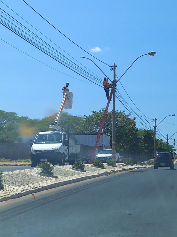 WhatsApp Image 2024 09 23 at 16.36.42 Começa os trabalhos para revitalização de toda iluminação pública de Guanambi, através de parceria público-privada