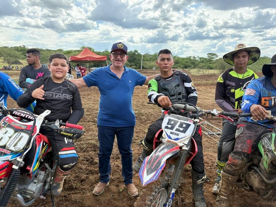 Snapinsta.app 472035256 18012123902662050 7954809976220316296 n 1080 Pindaí é destaque com o 1º Veloterra de Motocross