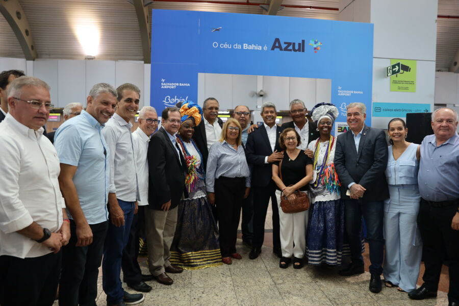 1201512323820250601 Prefeito de Guanambi participa ao lado do Governador Jerônimo Rodrigues, da inauguração da linha aérea Salvador-Guanambi