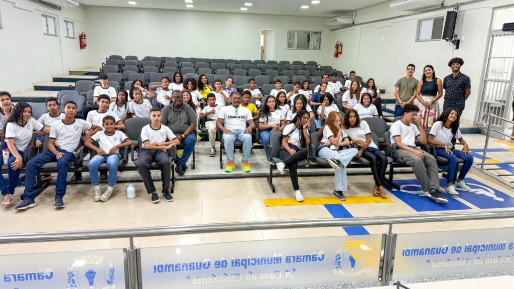 2025032113315617425747162941e0 Câmara de Guanambi Recebe Alunos da Escola Municipal Professor Celito Brito